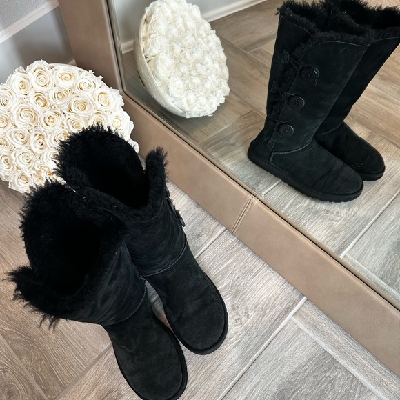 UGG Black Buttoned Fur Boots - Picture 4 of 4